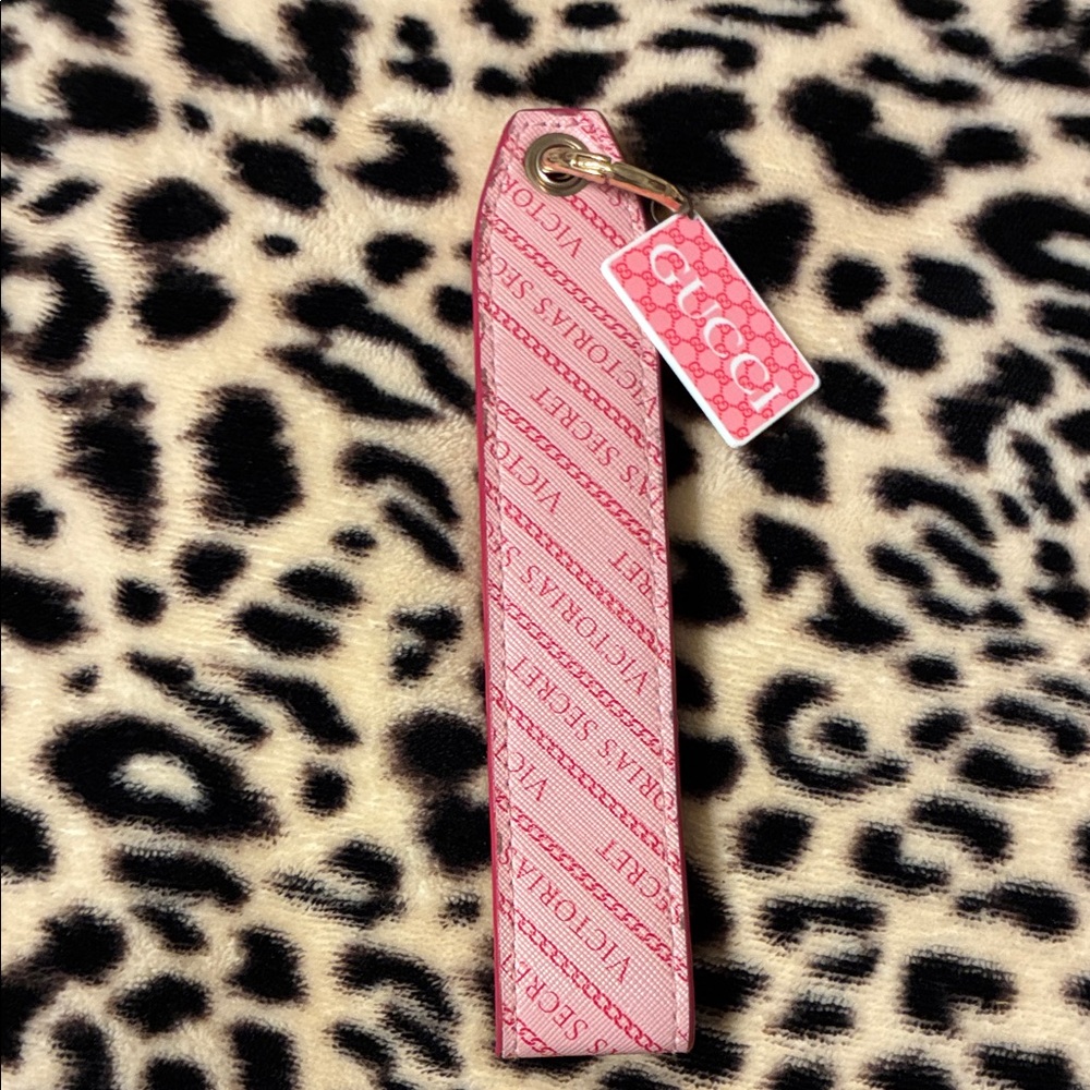 🎀 Victoria's Secret wristlet keychain 🎀